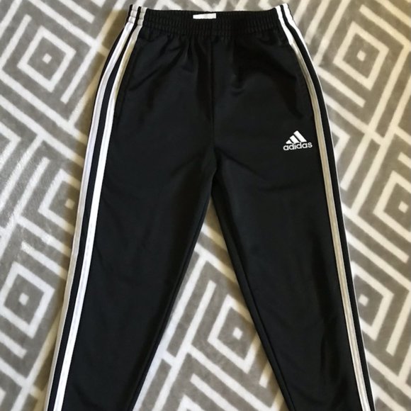 Girls Black 6 ADIDAS Training Joggers - Picture 1 of 6